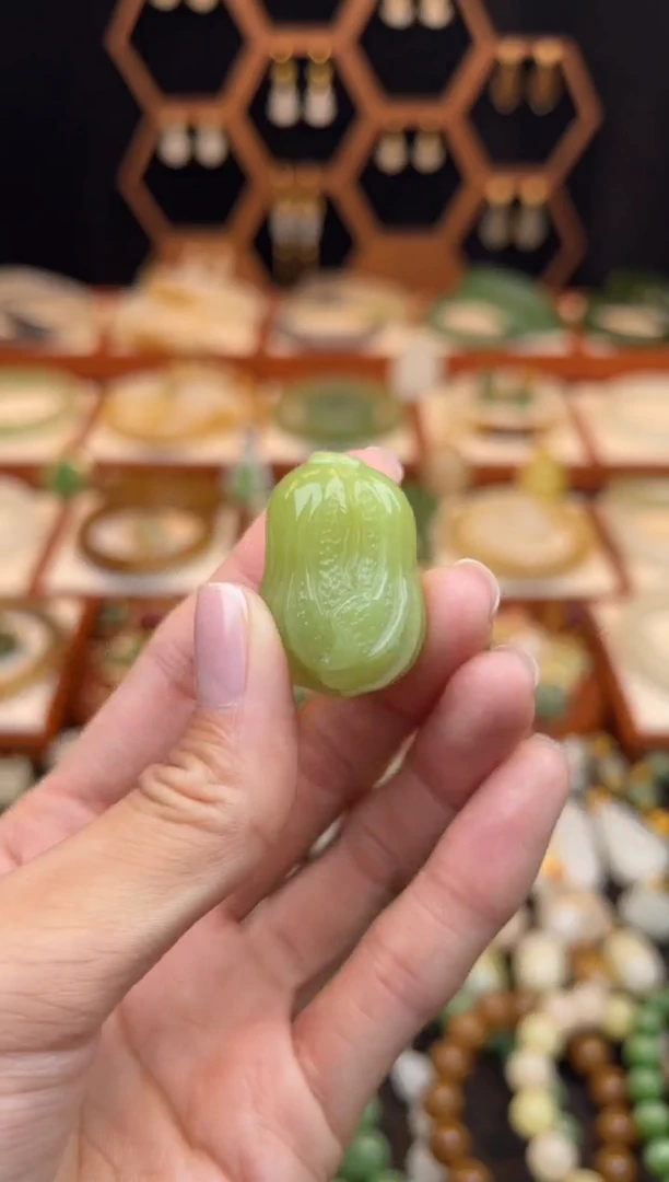 未镶嵌和田玉挂件包容放漏