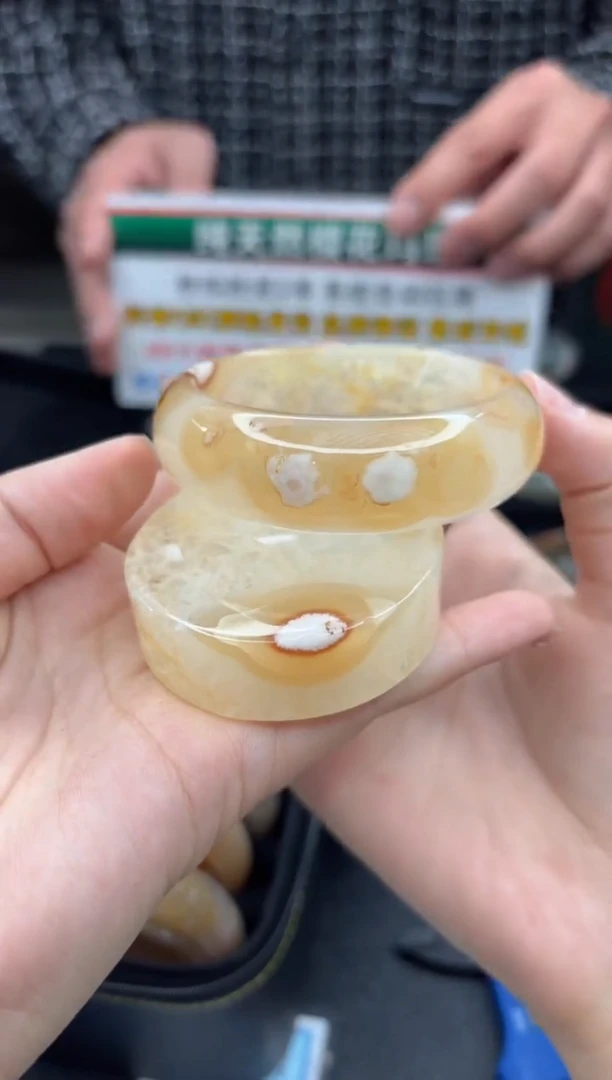 【闪购商品】石英质玉手镯未镶嵌957（56圈赠送镯心）