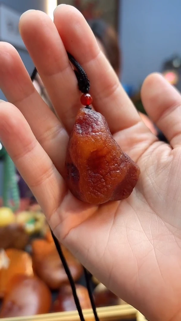 琥珀颈饰未镶嵌吊坠
