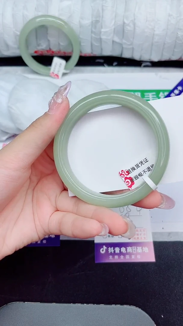 未镶嵌手镯石英质玉154-58/59