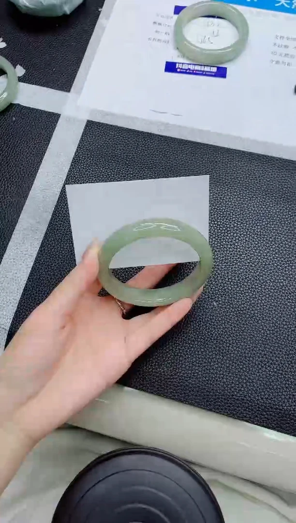 石英质玉手镯未镶嵌A433-59.9