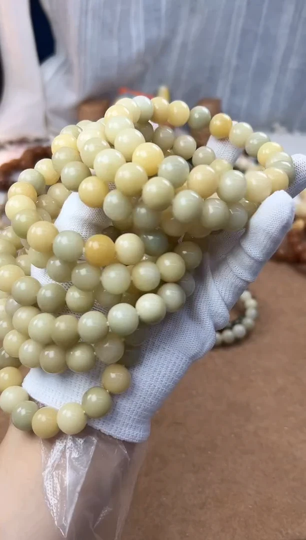 菩提根/象牙果手串12.7机抛浅色一条2523