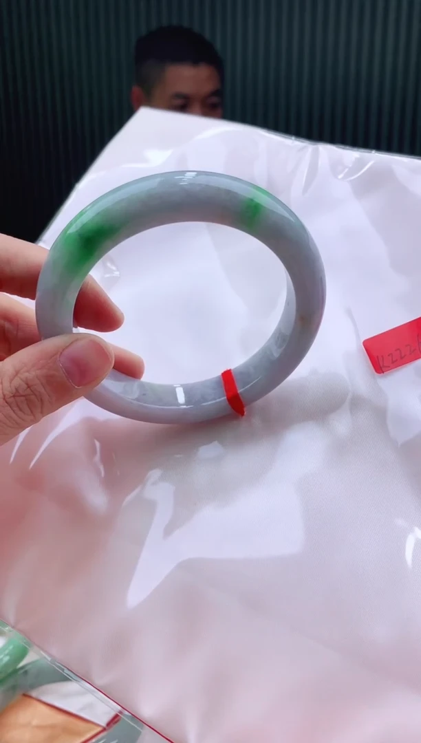 未镶嵌手镯翡翠59+