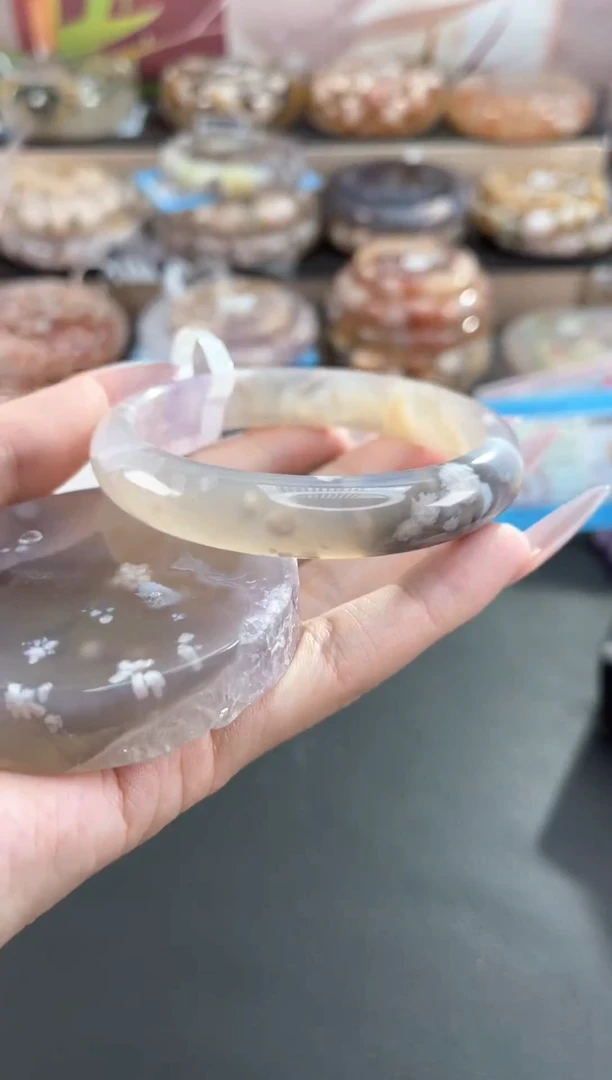 未镶嵌手镯石英质玉61