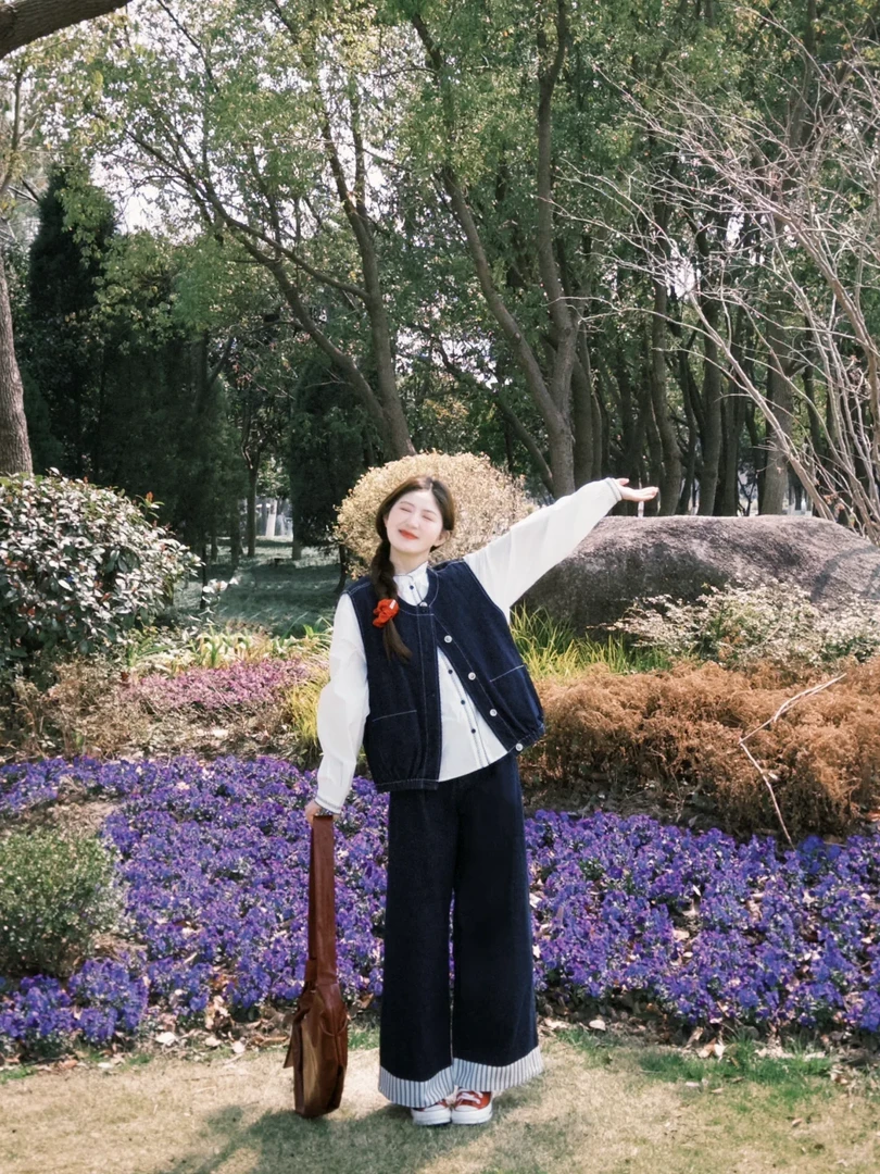 2025早秋新款韩系穿搭高级感衬衫牛仔马甲叠穿搭配牛仔裤三件套女