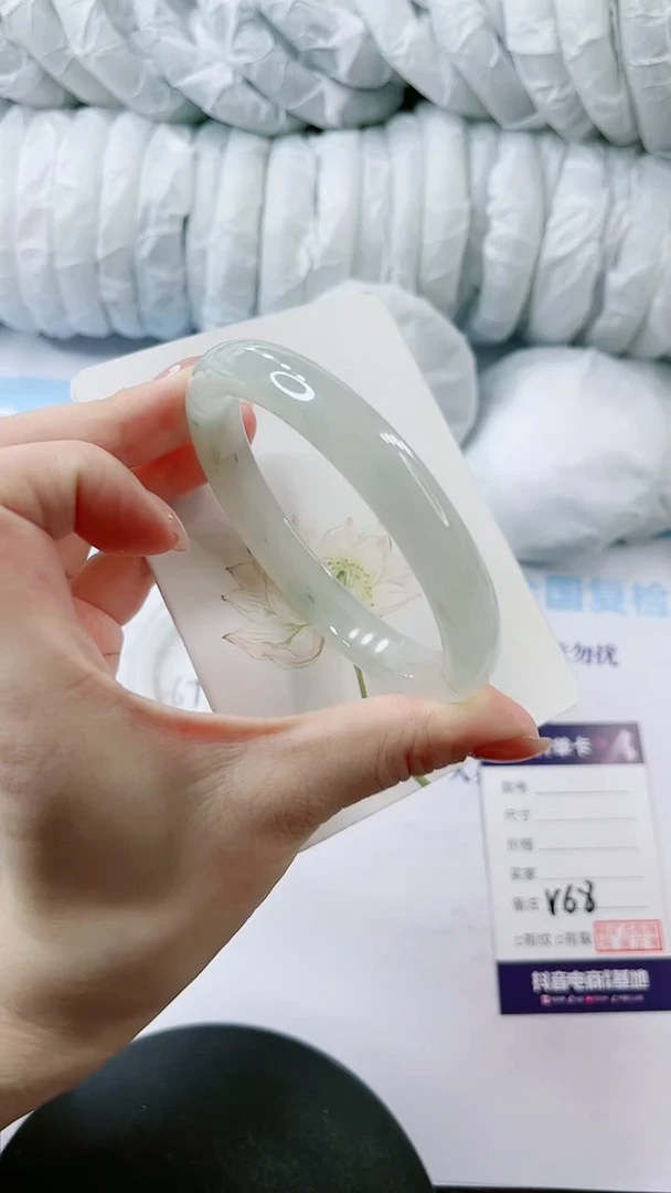 【闪购商品】石英质玉手镯未镶嵌多样性发货V68-64