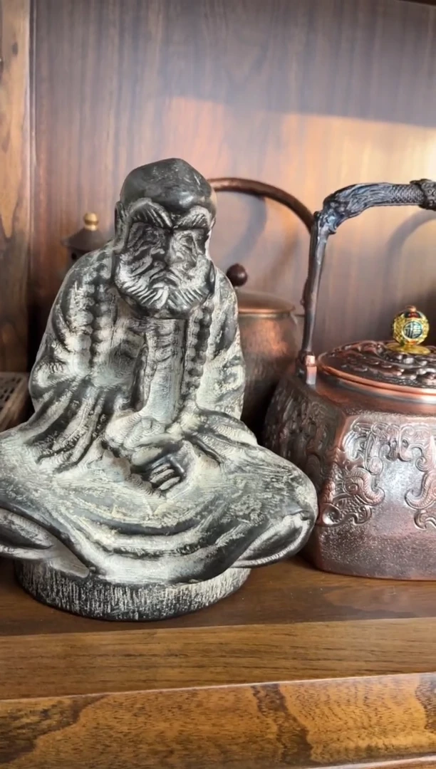 ?****ゞ青石达摩像