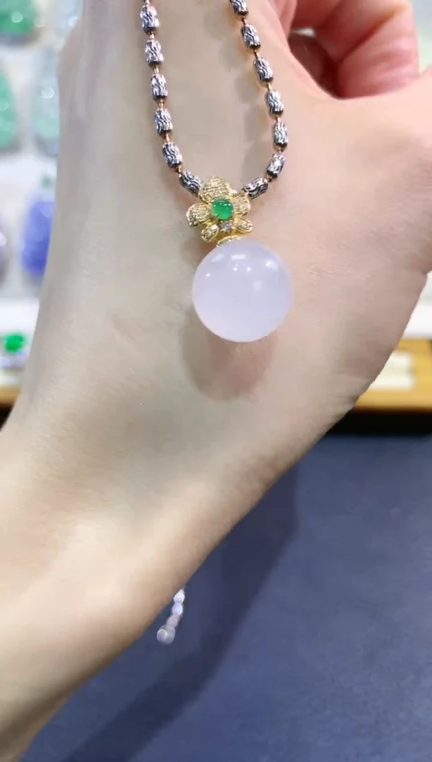 【闪购商品】翡翠吊坠(不含链)18K金镶嵌q23