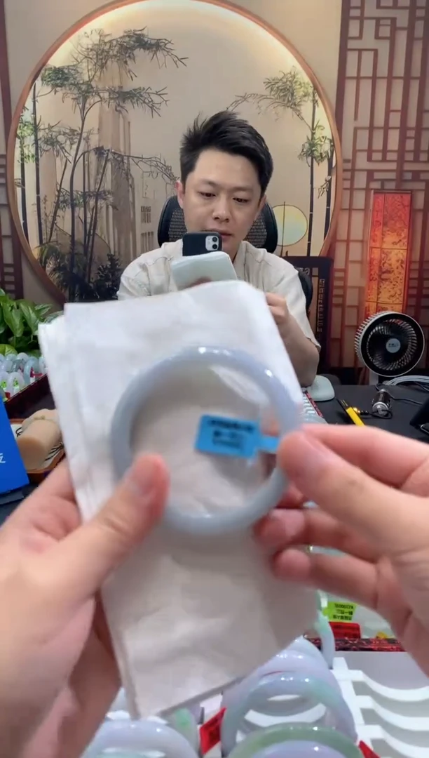 未镶嵌手镯翡翠000071070