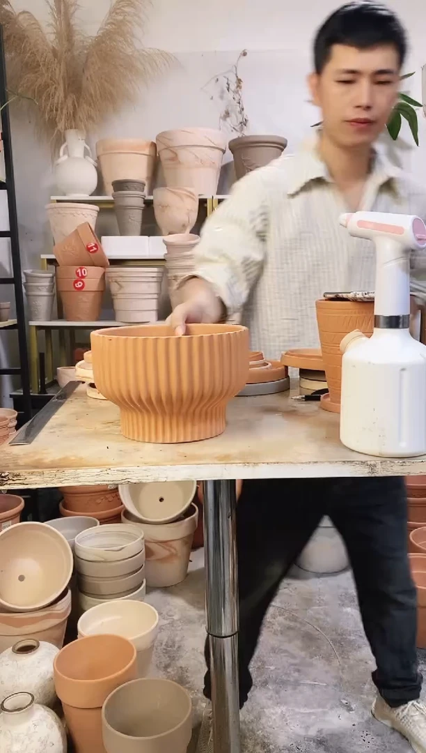 23*16红陶竖纹火锅 1盆无托