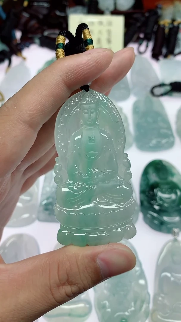 颈饰未镶嵌翡翠黎**刻翡翠