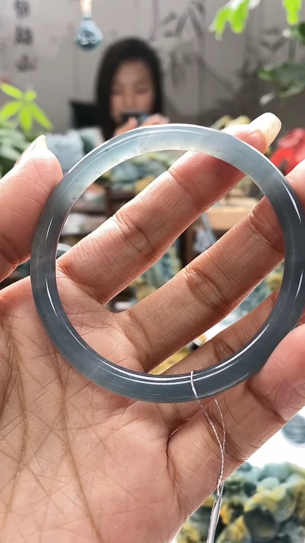 翡翠未镶嵌颈饰猎*翡翠