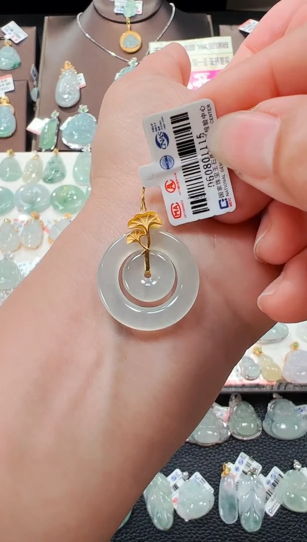 【闪购商品】翡翠吊坠(不含链)18K金镶嵌佛公吊坠1115