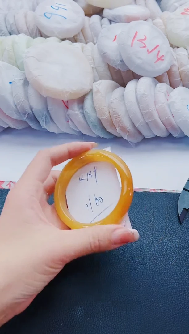 未镶嵌手镯石英质玉K139-59-60