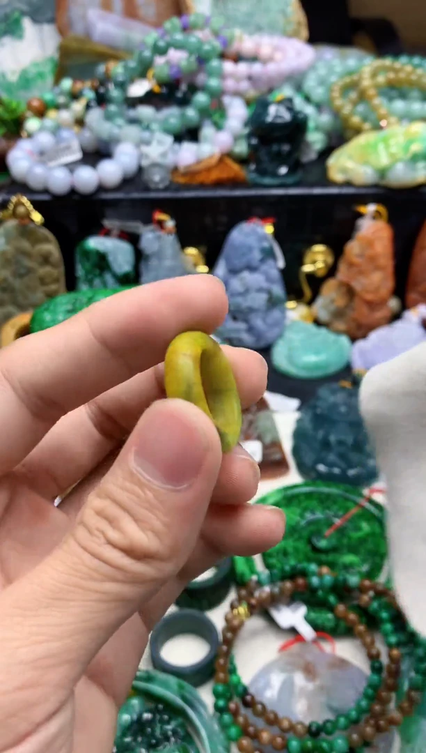 颈饰未镶嵌翡翠天然缅甸翡翠A货