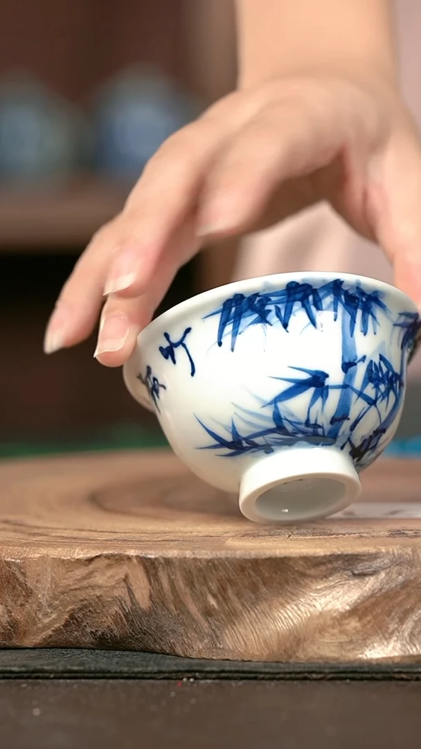 手绘手绘高温现代瓷  气  雅竹小压70cc