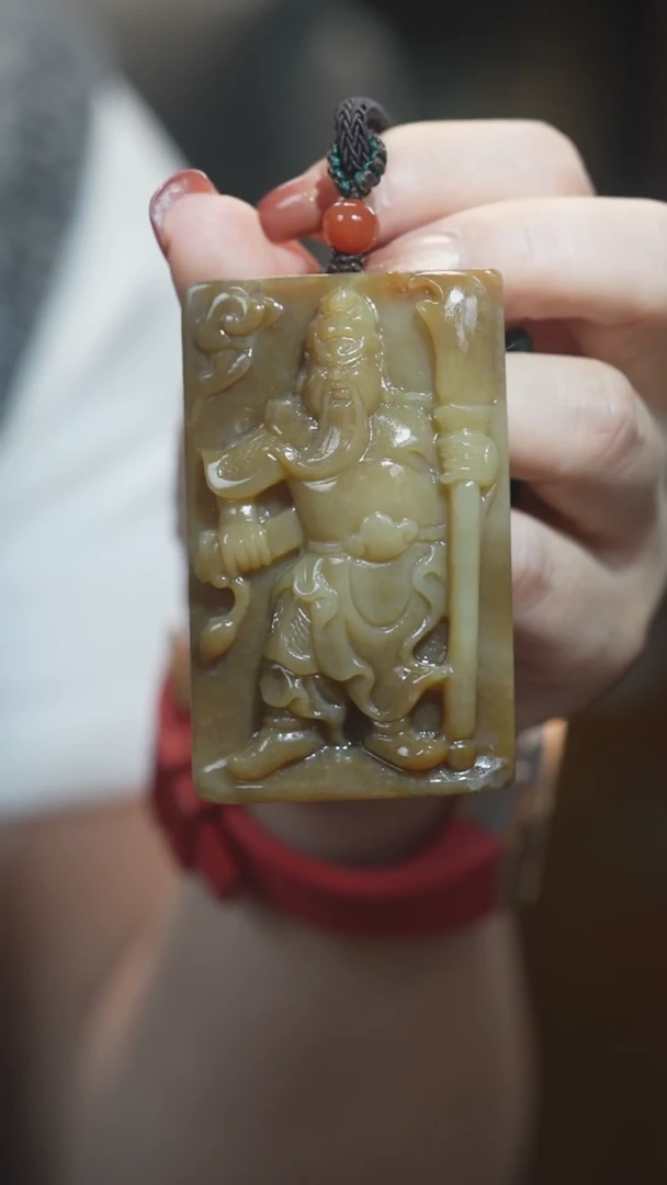 颈饰未镶嵌和田玉关公