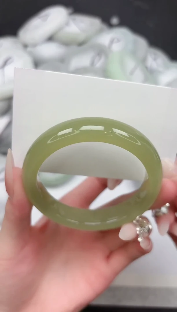 未镶嵌手镯石英质玉119-56.2