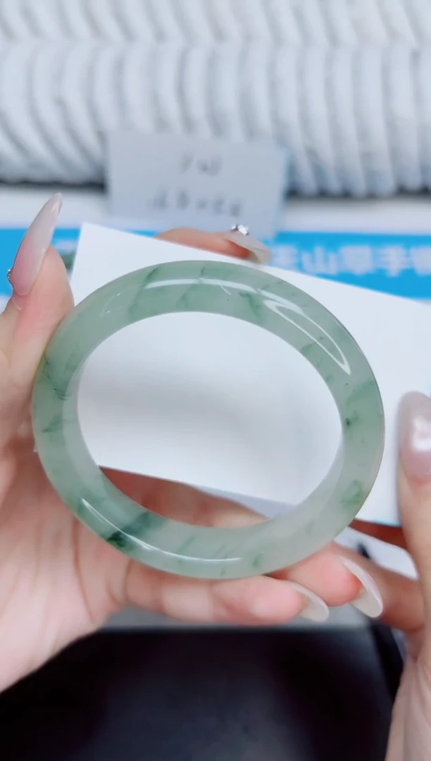 未镶嵌手镯石英质玉180/56