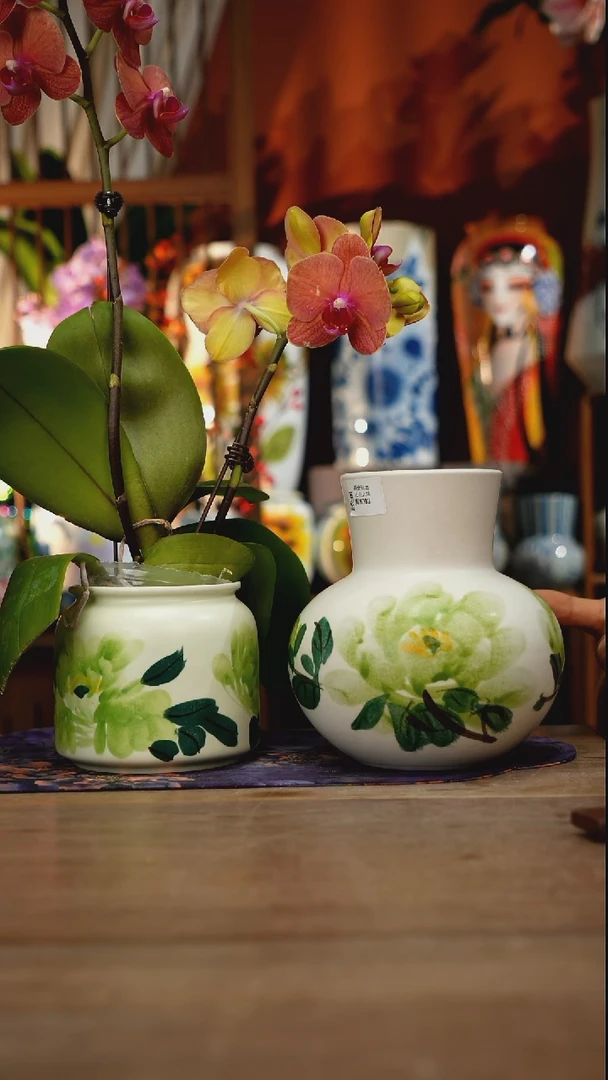 当代景德镇设计师釉下手绘陶瓷花瓶