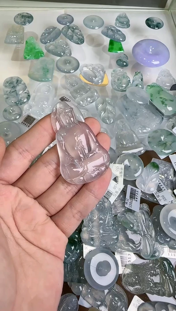 【闪购商品】翡翠吊坠(不含链)未镶嵌分两单 总价59800