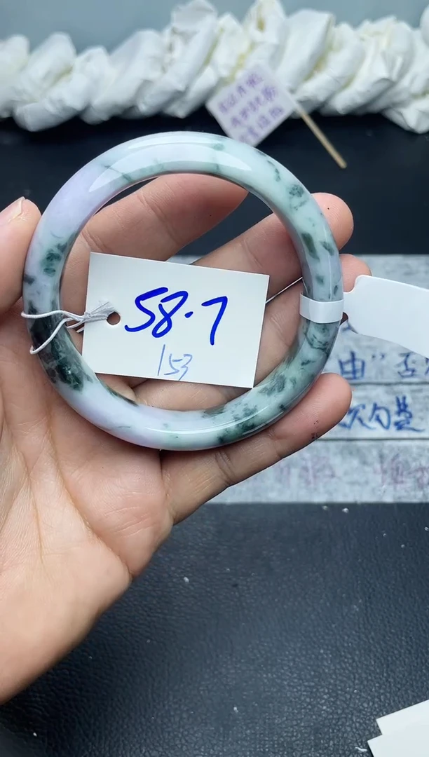 未镶嵌手镯翡翠向**人153