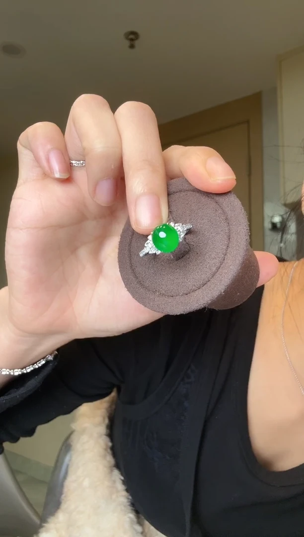 【闪购商品】翡翠戒指18K金镶嵌天然翡翠戒指