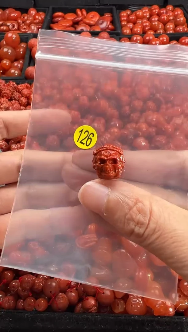 颈饰未镶嵌南红玛瑙1