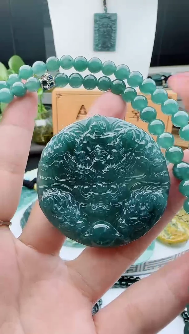 【闪购商品】翡翠颈饰未镶嵌多样性随机一件发货