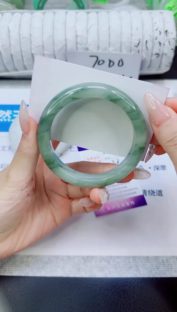 未镶嵌手镯石英质玉81/58