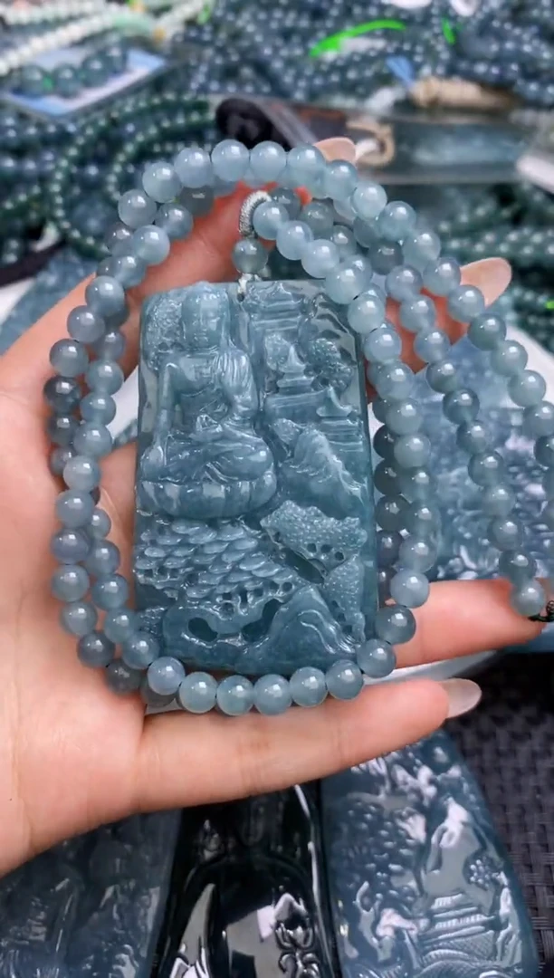 【闪购商品】翡翠颈饰未镶嵌           