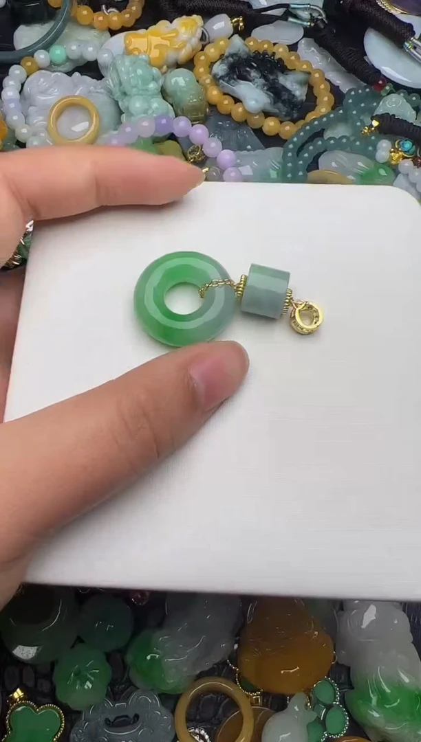 翡翠未镶嵌颈饰天然缅甸翡翠吊坠