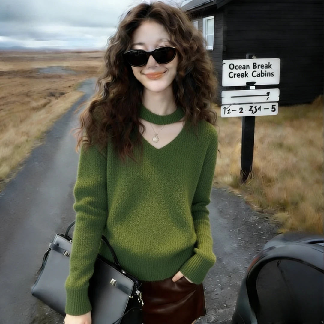 爆款绿色套头毛衣女2025冬高级感宽松显瘦V领挂脖打底针织衫上衣