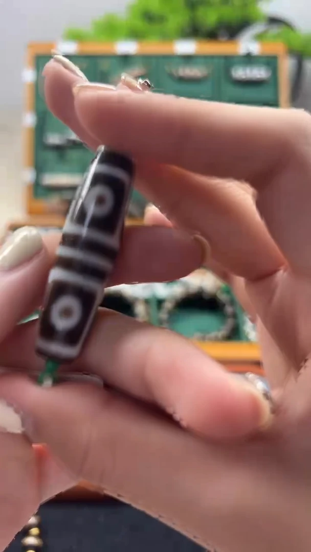 玛瑙/玉髓（覆膜）颈饰未镶嵌51.（微瑕）