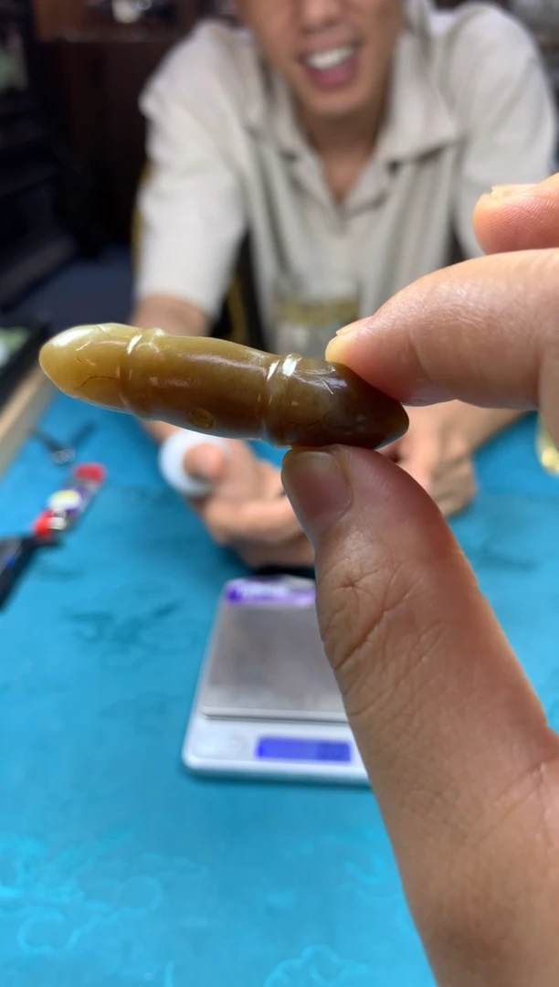 和田玉未镶嵌颈饰1