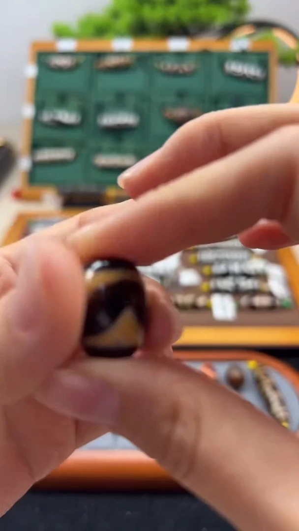 玛瑙/玉髓（覆膜）颈饰未镶嵌10.（微瑕随机发货）