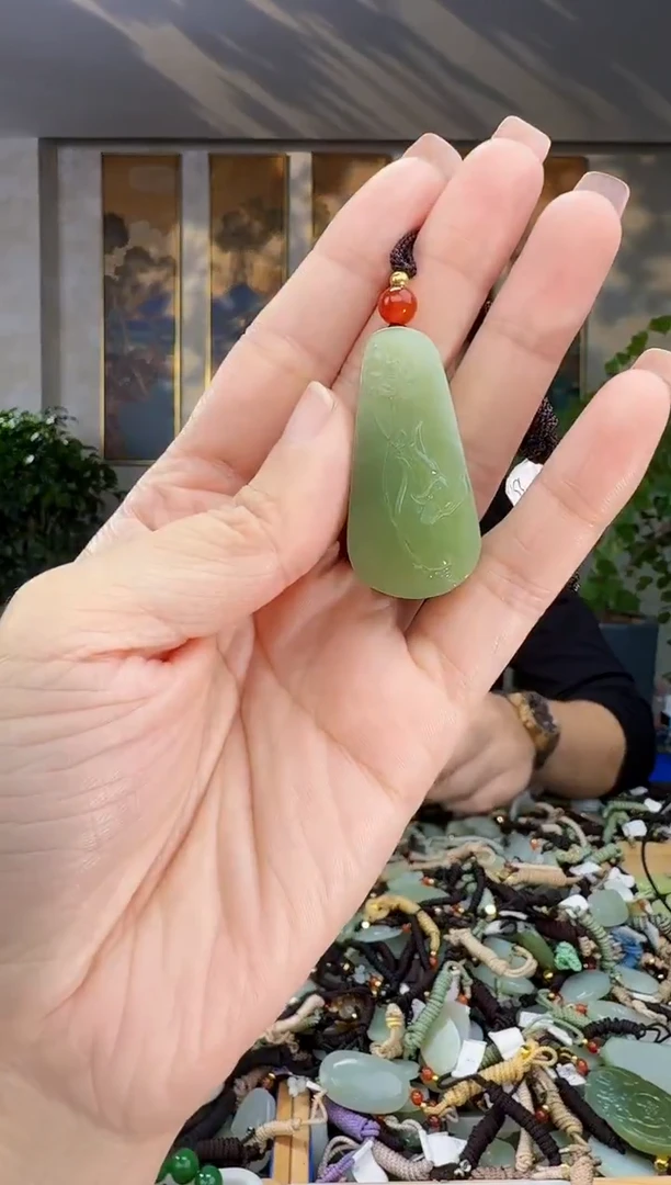 未镶嵌和田玉挂件拍一发一