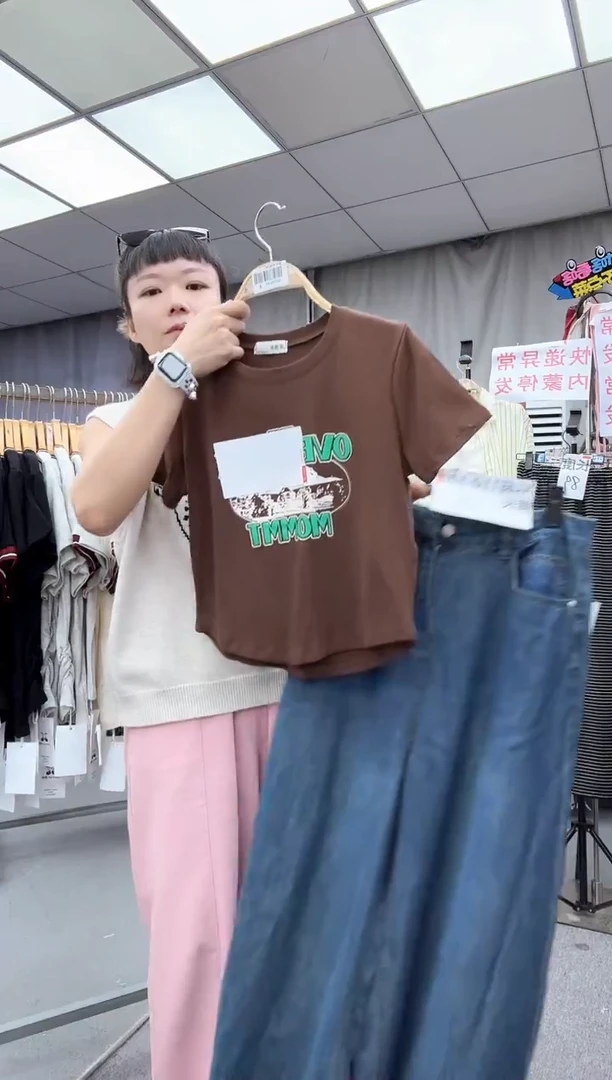 卖的单T恤     大哥家漂亮衣服漂亮颜色