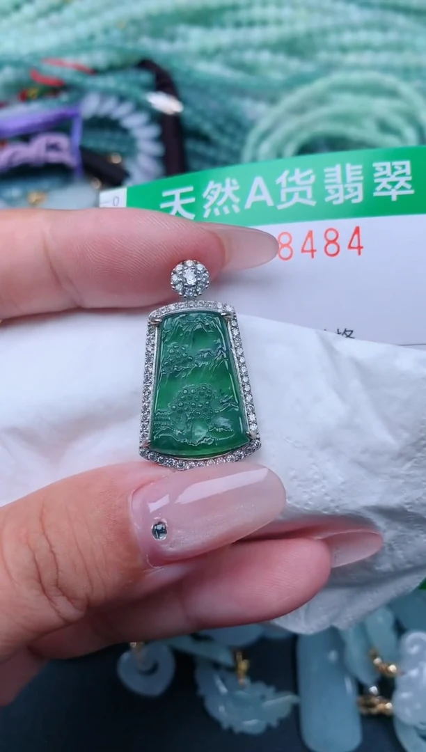 翡翠未镶嵌颈饰.0008484