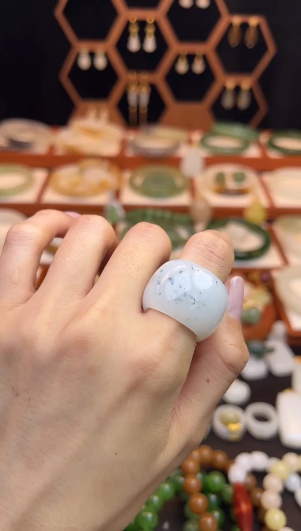 未镶嵌戒指和田玉1516