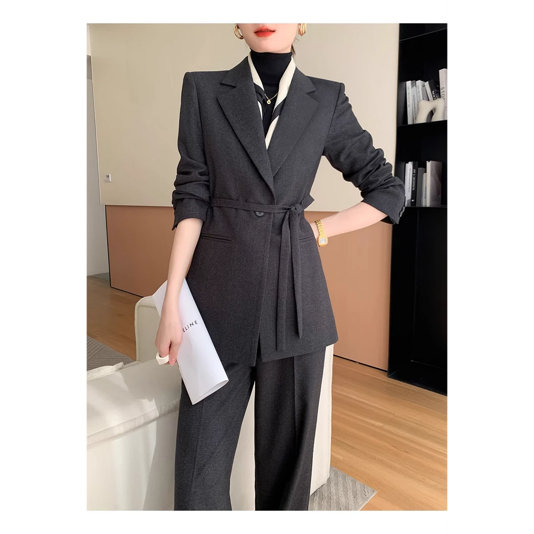 【小东西-021-030】认真听主播介绍-上衣-裤子