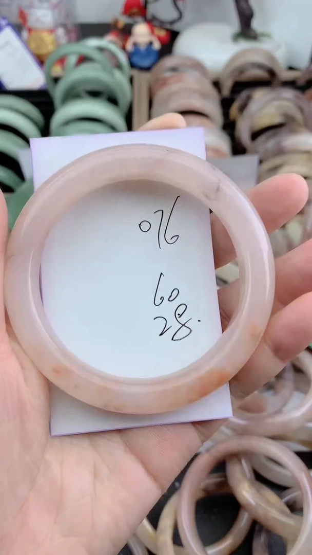 未镶嵌手镯石英质玉076