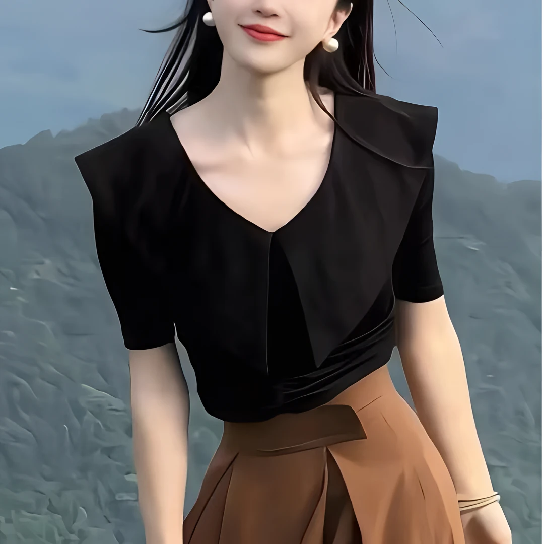 翻领纯色V领短袖宽松型娃娃领T恤复古时尚黑色设计感