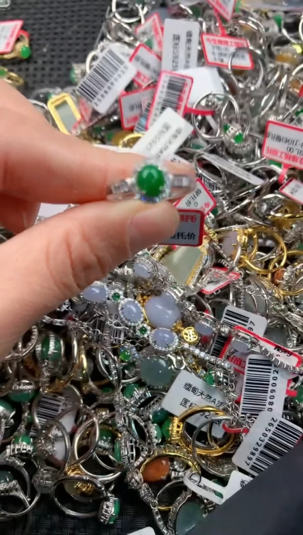 银S925镶嵌戒指翡翠2         3