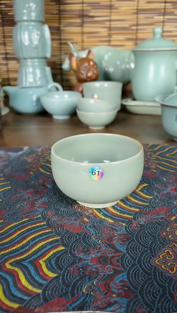 其他瓷手工青绿釉罗汉杯瑕