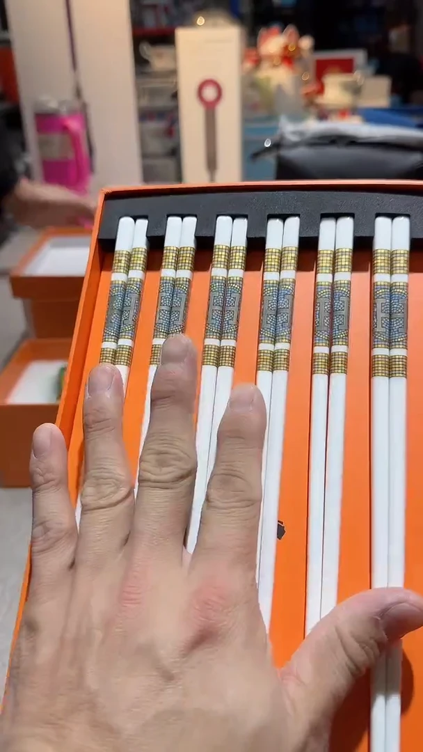 【闪购商品】瓷片正品保真，清库存