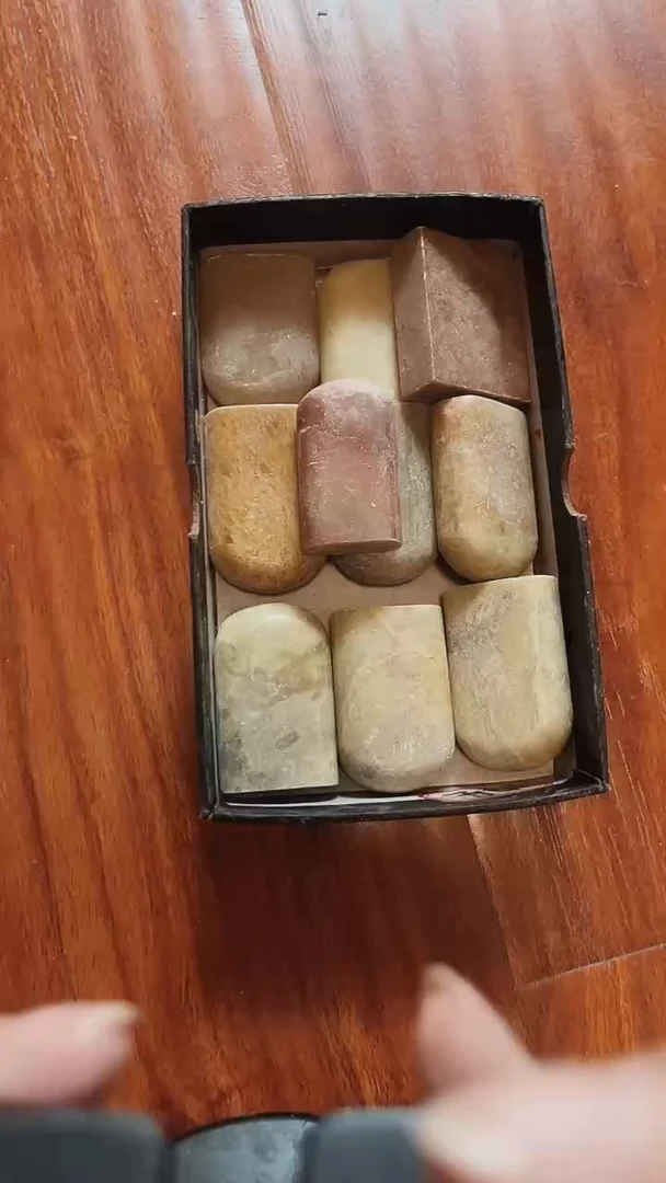 老挝石人****欢瑕疵款不规则章