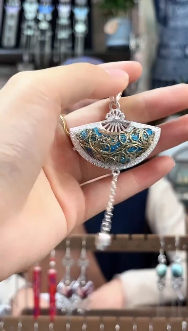 织绣民族风非遗老绣饰品425