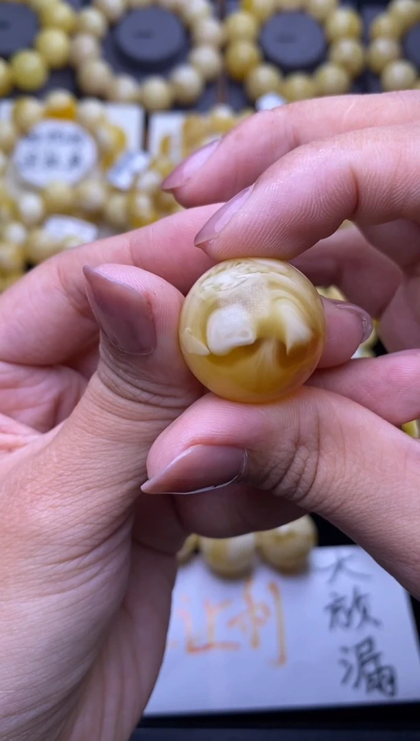 裸石琥珀未镶嵌大小姐珠宝114