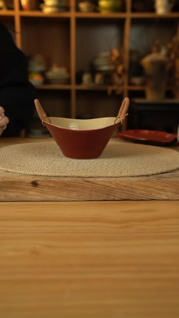 复古红系列的6英寸麻绳元宝桶1个